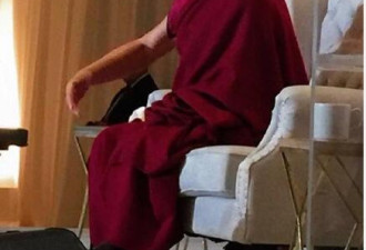 美国化妆品牌发了张照片，被中国人骂惨了