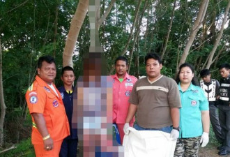 中国女子在泰国上吊 警方竟先合影再放遗体