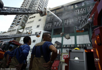 香港大厦大火烧了100多个小时 才发现起火位置