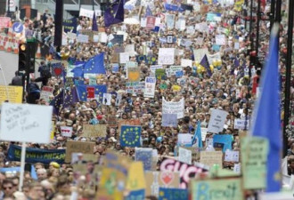 英国伦敦万人上街示威 要求取缔公投结果