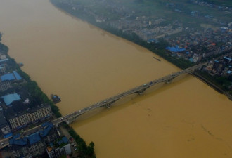 中国多地暴雨灾害 一千多县受灾186人遇难