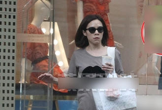 庾澄庆主播女友素颜照曝光 妆前妆后都是美女