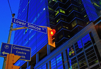 多伦多市中心的这些街道为何有“lower”的前缀