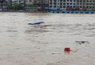湖南怀化军分区参谋长救人落水  漂十公里获救