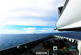 官媒发052D舰甲板猛照: 垂发密布舰炮高扬