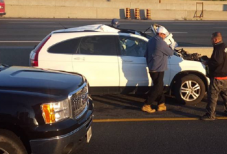 401高速突然飞起两个轮胎 SUV被砸司机受伤
