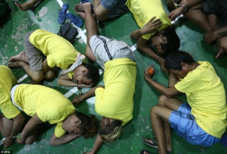菲总统鼓励民众击毙毒贩 近6万瘾君子自首保命