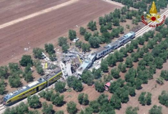 意大利两火车相撞已致20人死 4节车厢完全撞毁