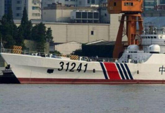 中国3艘海警船巡钓岛领海 退役军舰载炮现身