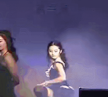 刘亦菲10年前热舞视频走红 不输韩国女团