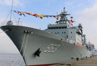解放军两巨舰部署南海 用途首公开