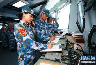 高清组图：中国海军在南海举行实兵对抗演习