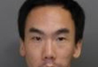 华裔男子北约克商场更衣室手机拍妇女被抓