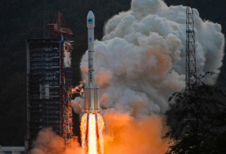 中国首台对地观测激光测距仪在轨开机