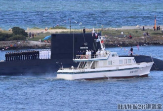 俄波罗的海舰队火爆庆祝海军日 打火箭放鱼雷