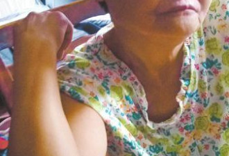 12岁女孩牵老人过马路溺亡 老人被逼下跪道歉