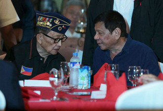 菲媒：菲前总统今日率团访华 谈中菲南海争端