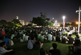 香港本土派被禁参选议员 香港数千人集会抗议