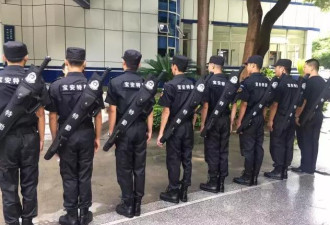 深圳警察为啥背着“大宝剑”上岗？