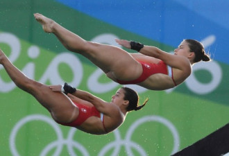 加拿大再添铜牌 女子双人10米跳水获赞