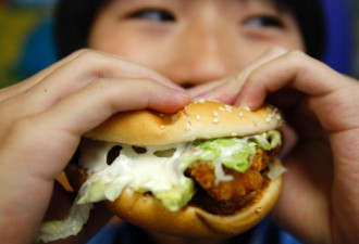 安省快餐店新食物营养标签会导致女性增重