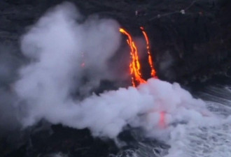 夏威夷活火山喷发吞噬森林 熔岩凝成笑脸状