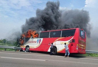 台湾大巴起火系司机自焚：因妻女要回大陆