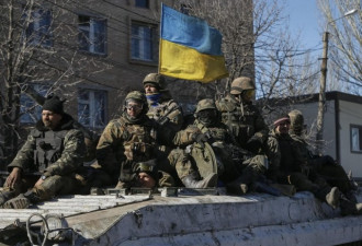 克里米亚危机升温 乌军队进入战备状态