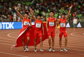 中国男子4X100米接力队小组第二晋级决赛