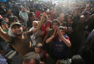 叙利亚叛军血战7天攻陷叙第一大城市政府军基地