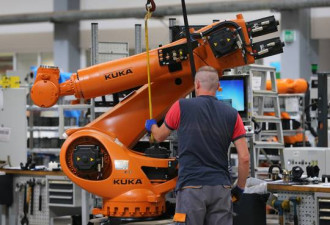 中国各工厂将依靠机器人应对 劳动力萎缩局面