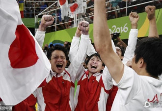 现场：日本体操男团夺冠欢呼 中国队失落