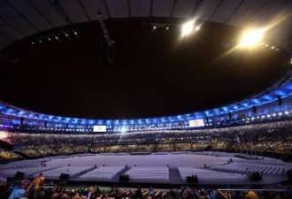 直击：2016里约奥运会闭幕式 圣火熄灭