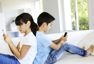 你知道你的孩子在用手机做什么吗？
