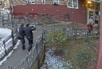 纽约15岁非裔男孩举手投降 警察仍连开16枪