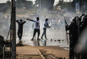 外媒：加蓬总统连任引骚乱 华裔候选人总部遭袭