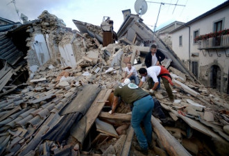 意大利地震73人遇难 中国救援队赶赴震区