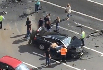 普京专车在莫斯科发生事故 司机当场死亡