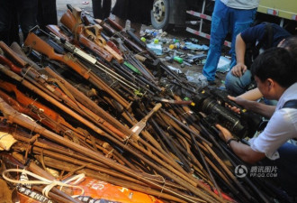 贵州缉枪治爆 9万多把枪支刀具化为铁水