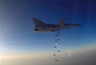 首次空中对峙！叙利亚战机空袭美国盟军