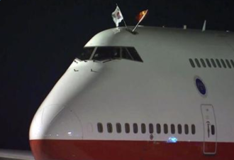 韩总统朴槿惠乘专机抵达杭州 飞机顶中韩国旗