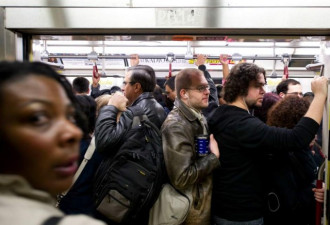 TTC地铁一天延误24次 乘客造成的问题占一半