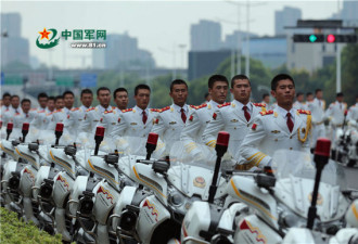 G20国宾护卫队亮相杭州街头 V字排列望不到头