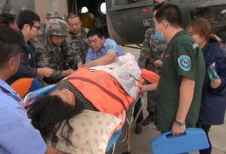 2名朝鲜人被洪水冲到中国 中国陆航部队救援