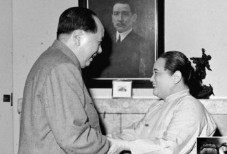 毛泽东为何欲让宋庆龄担任首任国家主席