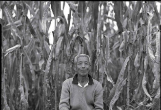 摄影师拍摄胶东农村的老年人 记录父亲的村庄