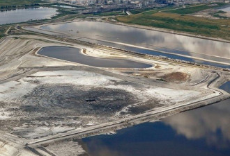 最大磷肥厂辐射水池现神秘巨洞 10亿升污水泄漏