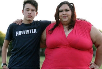 德州肥胖模特望增重至1000磅 成全球最重女子