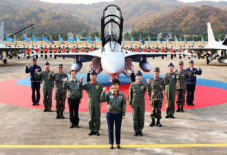 菲总统：买FA50战机纯属浪费 无法对付中国