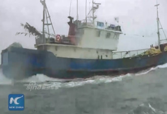 中国渔民丧命全程：韩警登船砸破驾驶舱投炸弹